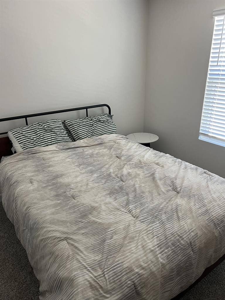 Room available now