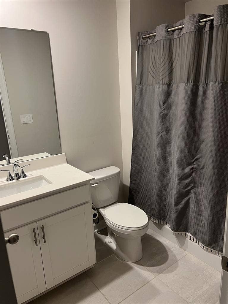 Room available now