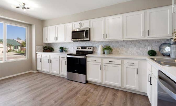 Single room rental in 5B3B in home