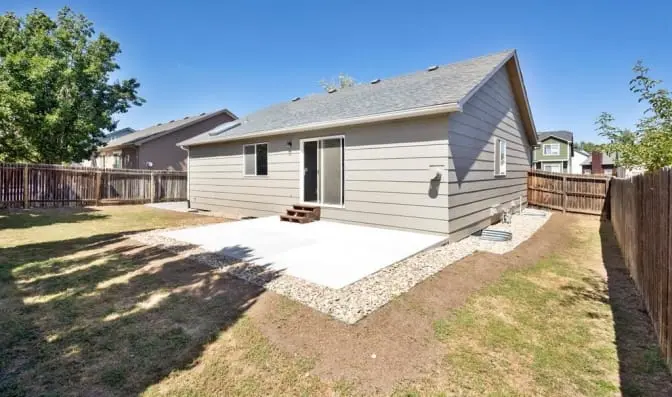 Single room rental in 5B3B in home