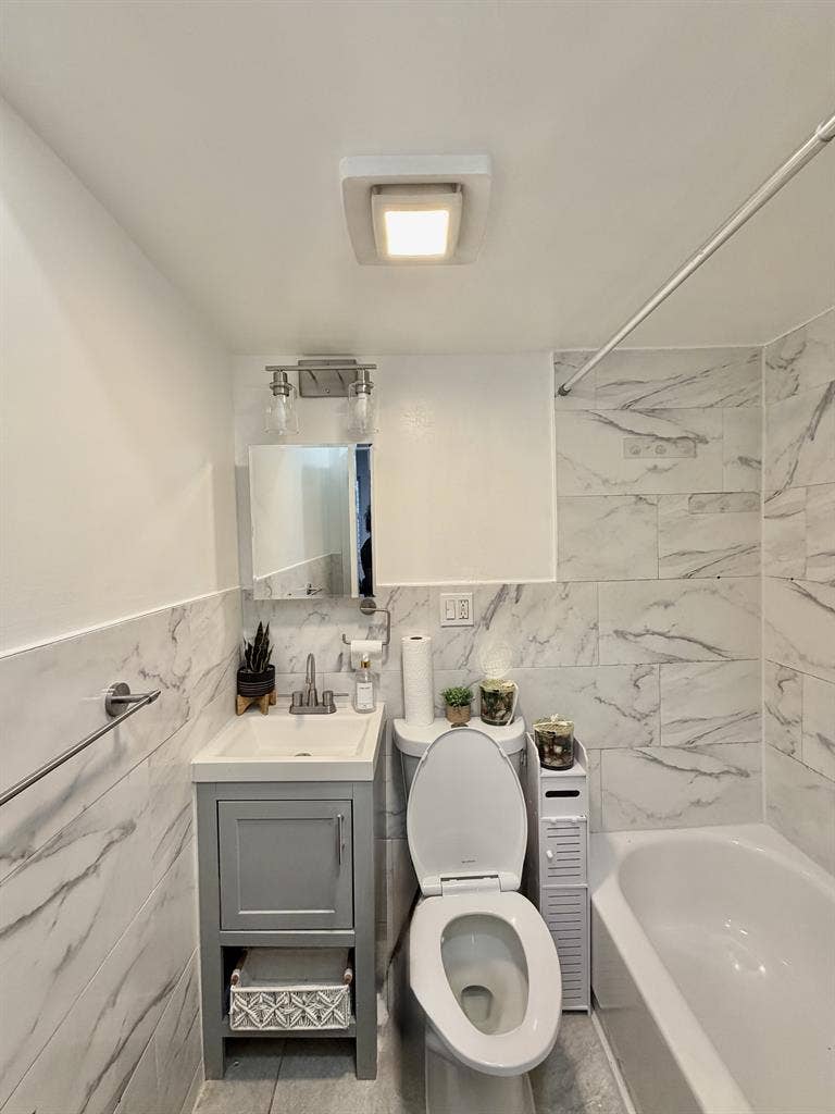 Private Furnished Room in 2BR