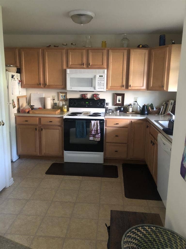 850 room in 2 bdrm Souderton
