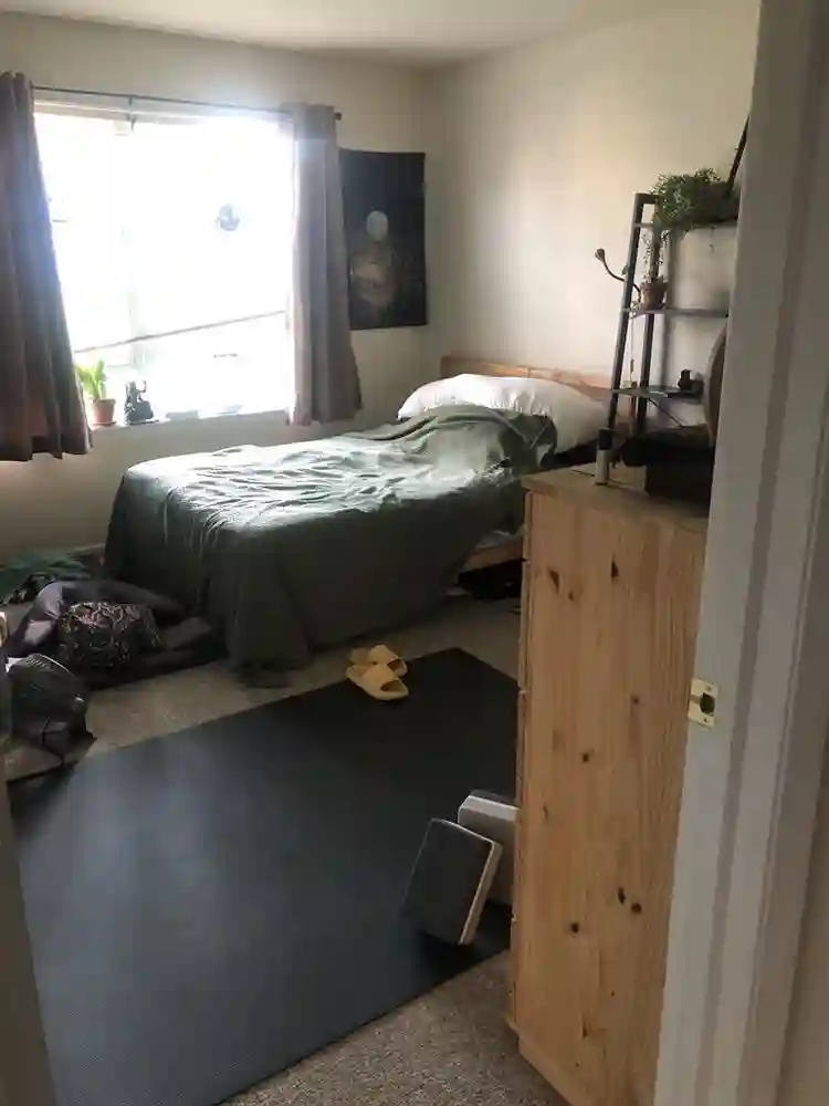 850 room in 2 bdrm Souderton