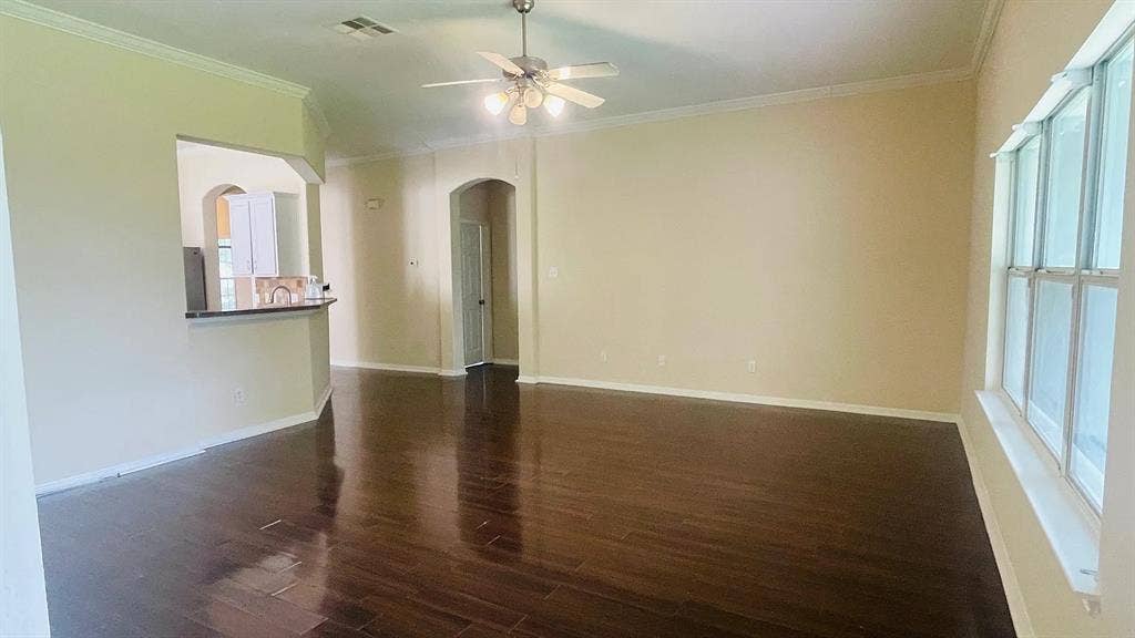 3 BR in Austin
