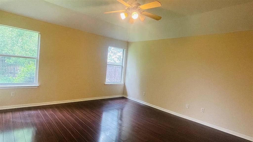 3 BR in Austin