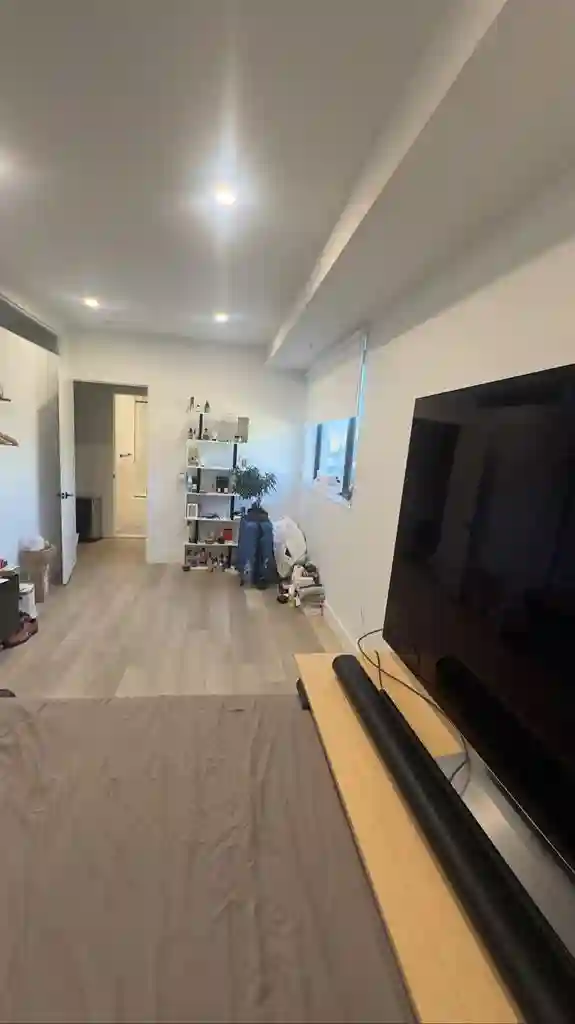 ✨ HUGE furnished BEDROOM | Modern |