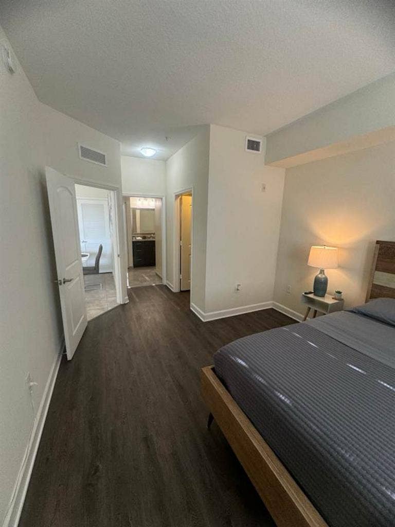 Master room for rent
