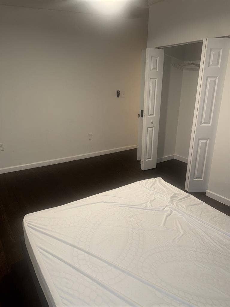 1bedr00m shared bath for rent