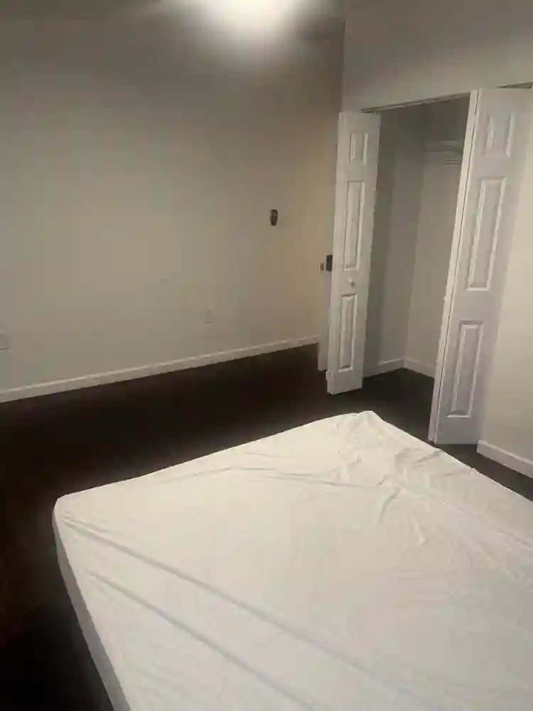 1bedr00m shared bath for rent