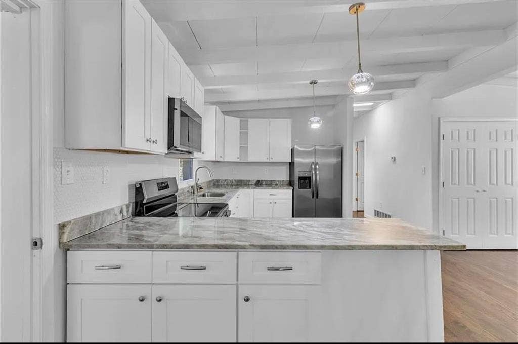 1bedr00m shared bath for rent