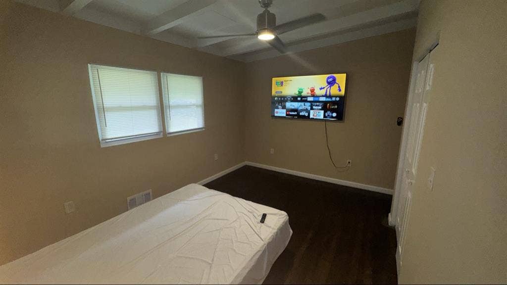 1bedr00m shared bath for rent