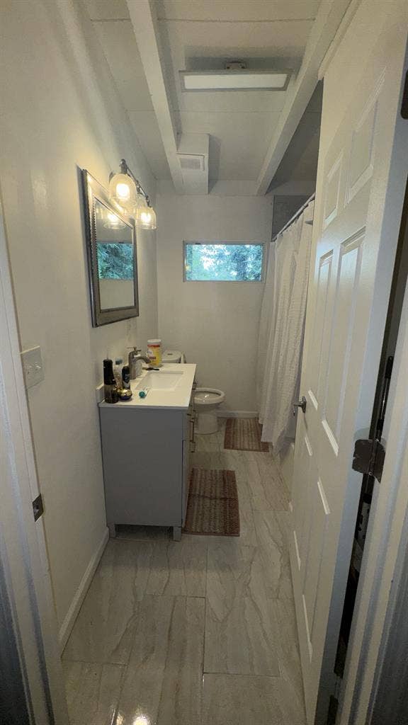 1bedr00m shared bath for rent
