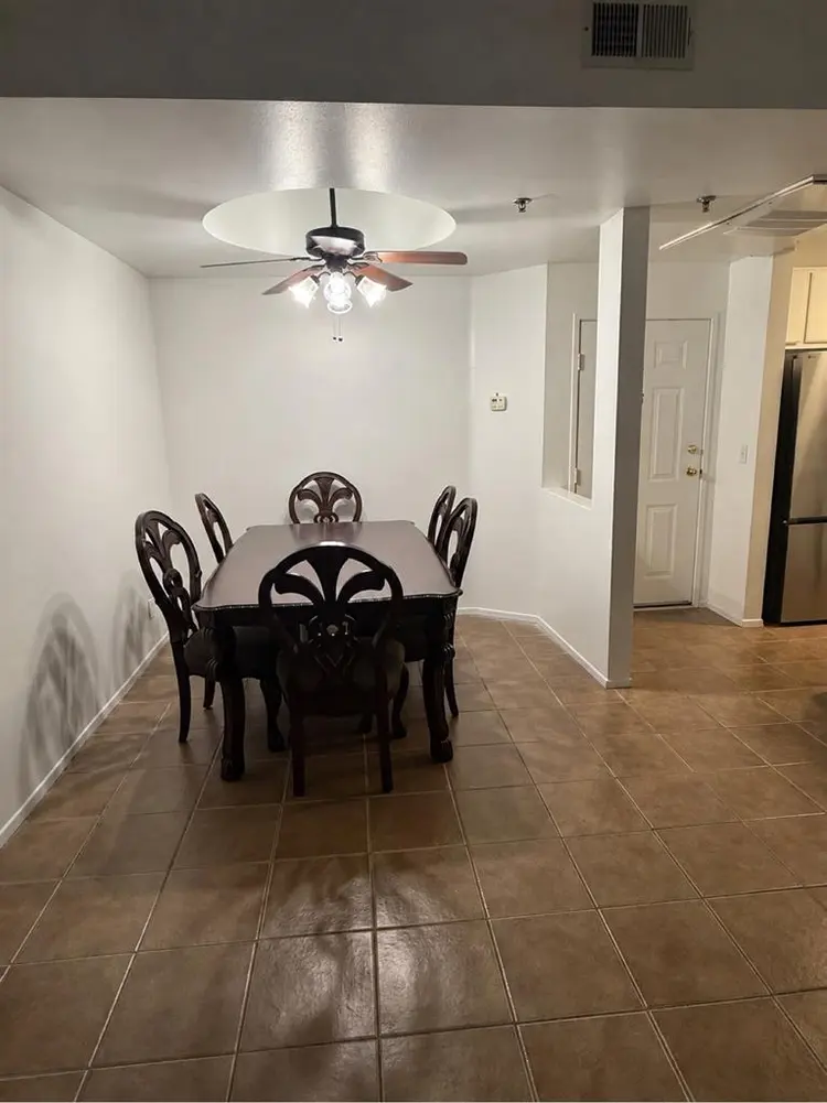 Room for rent in downtown LB