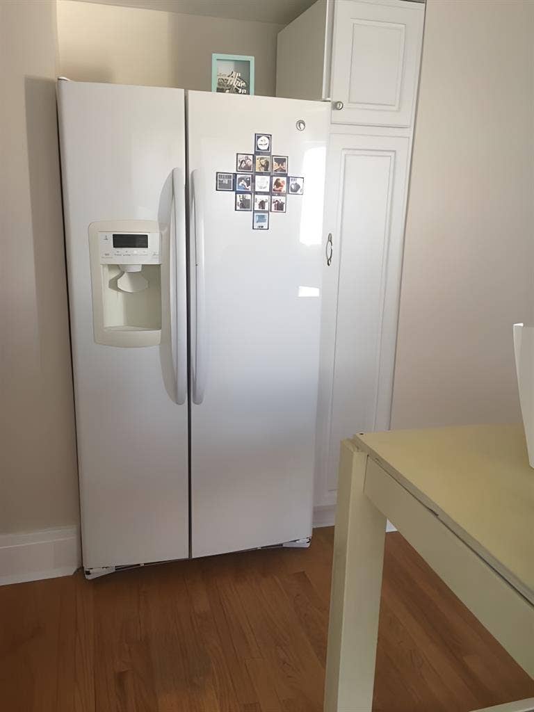 Room Near SU and Barry Park!