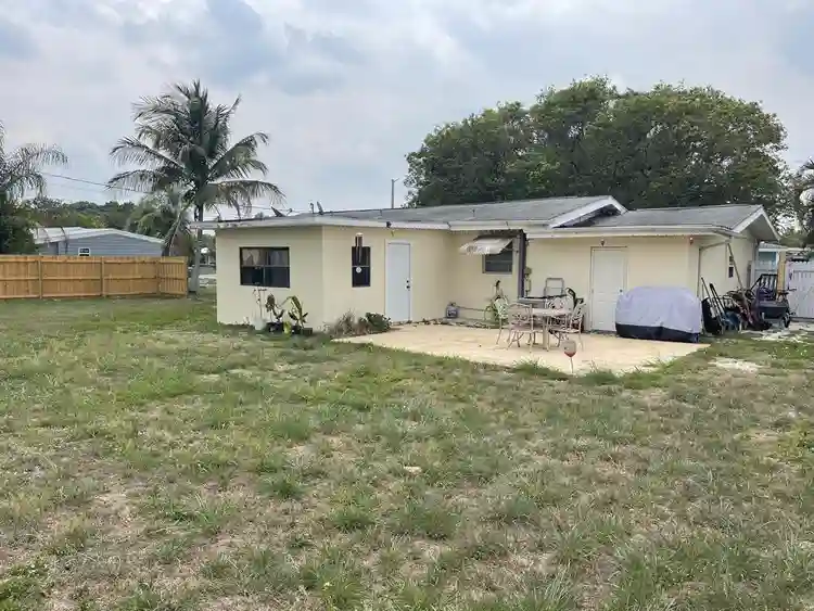 1-bedroom, 1- shared bathroom