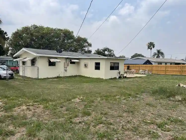 1-bedroom, 1- shared bathroom