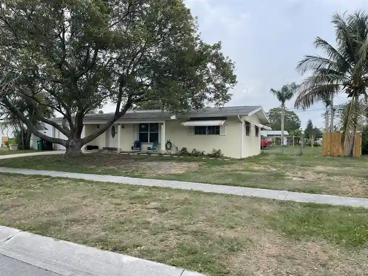 1-bedroom, 1- shared bathroom