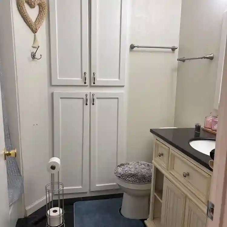 LOOKING FOR A ROOMIE!!! 1,200