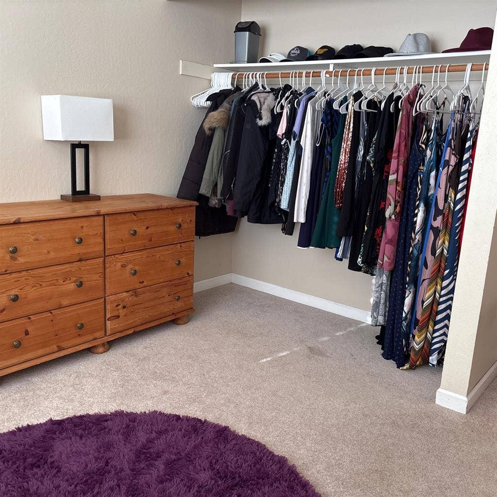 LOOKING FOR A ROOMIE!!! 1,200