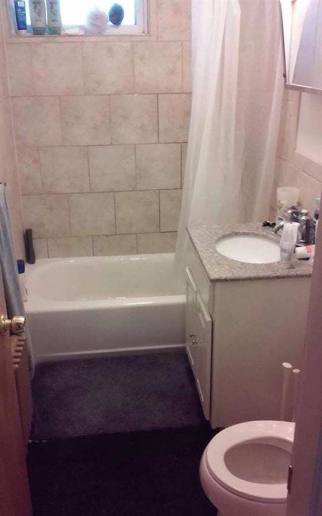 Urgently Seeking 3rd Roommate 9/1