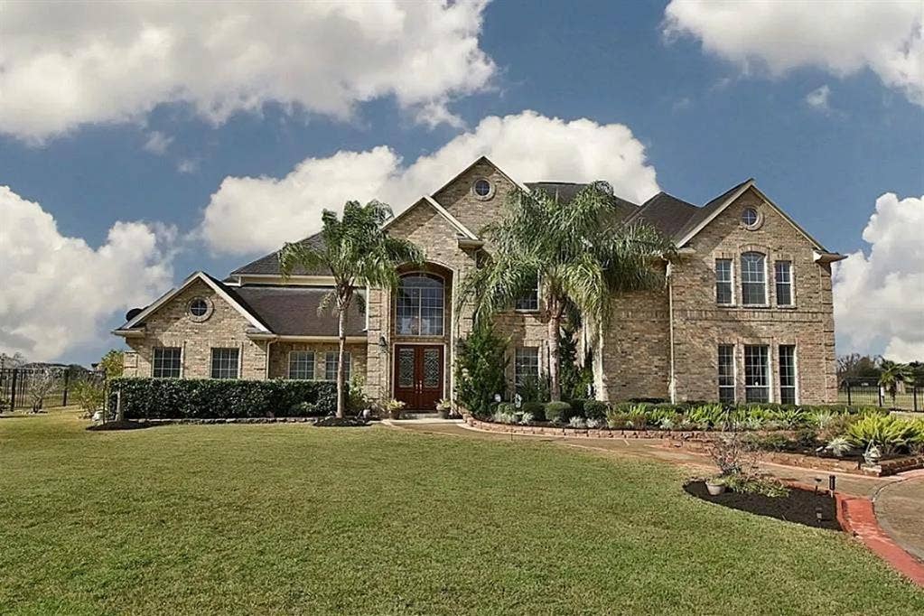 Luxury living in Estate Home