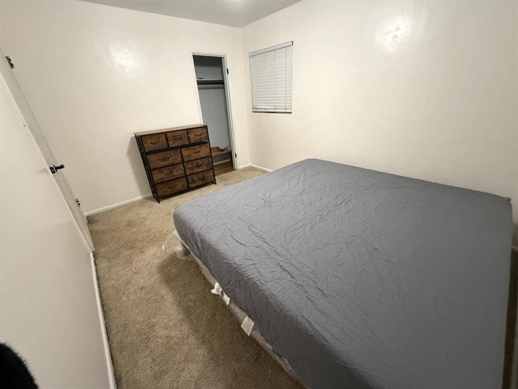 Room for rent 