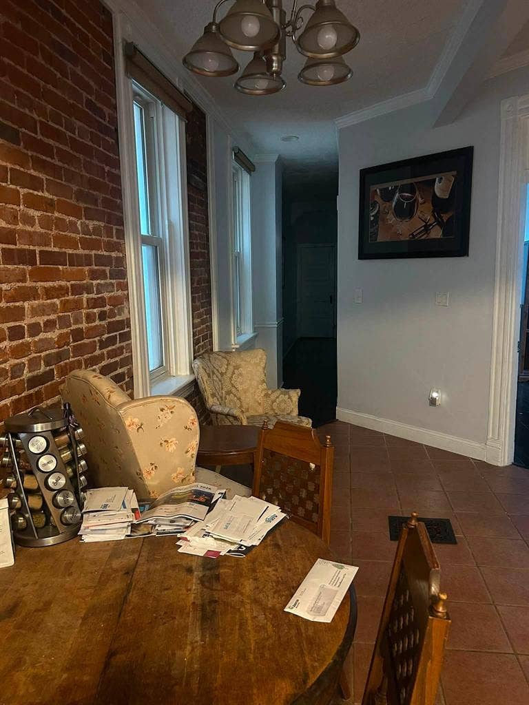 Room for rent in tower grove