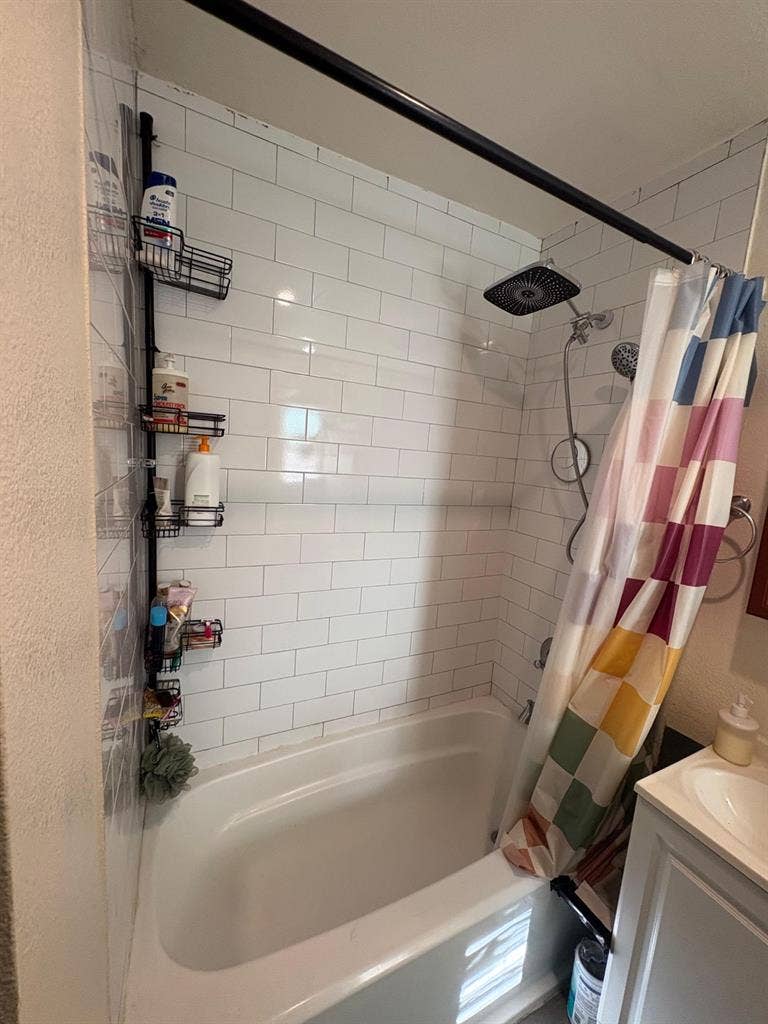 Rooms available Crenshaw/HydePark