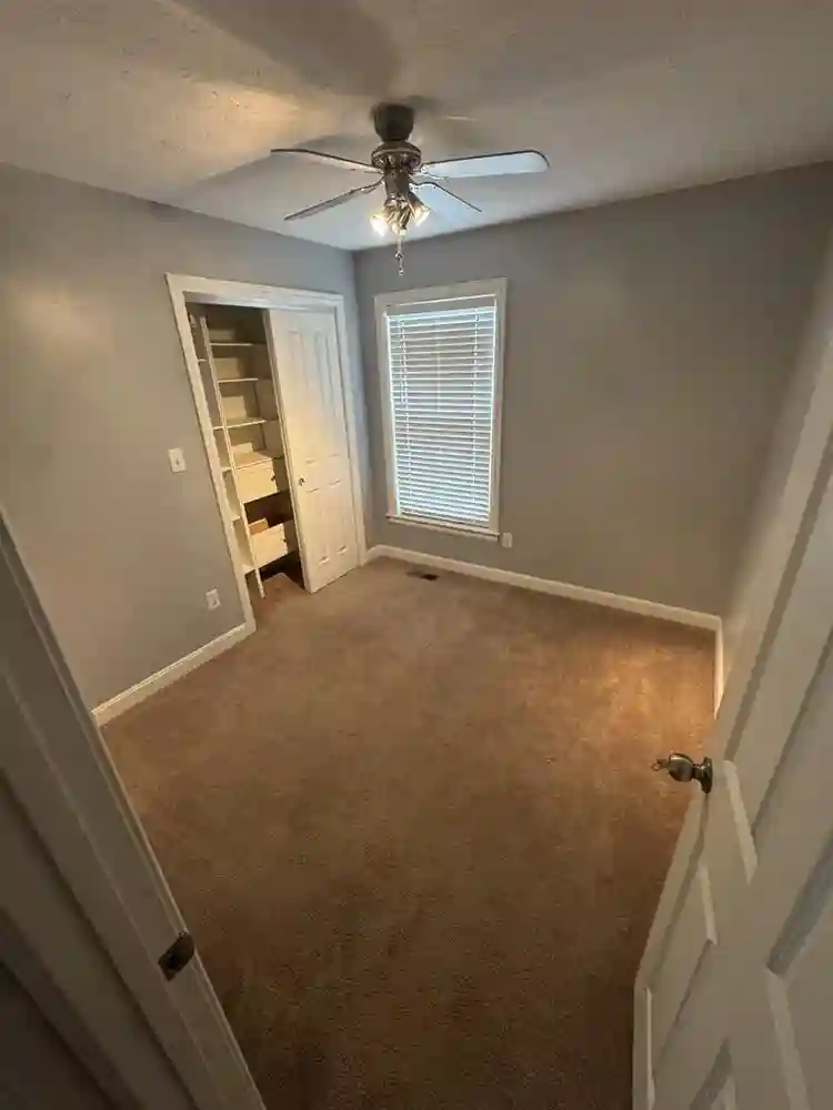 Private Room/Shared Utilities/Wifi