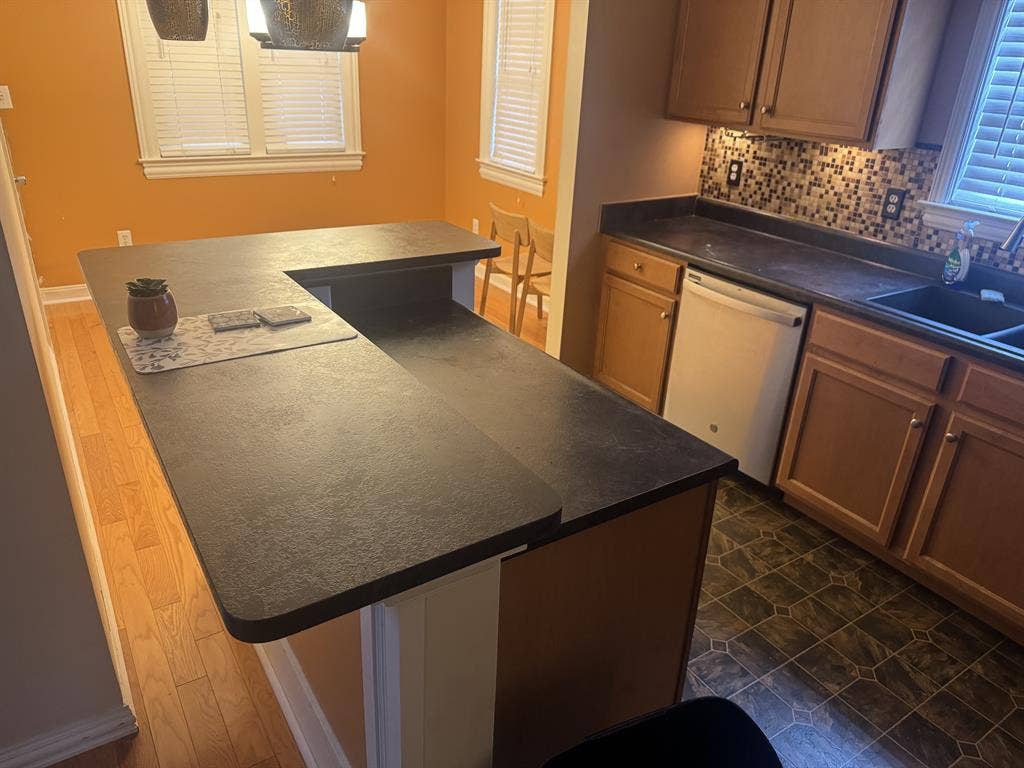Private Room/Shared Utilities/Wifi