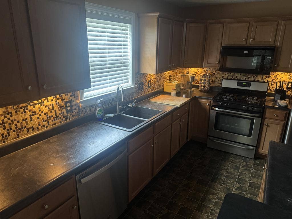 Private Room/Shared Utilities/Wifi