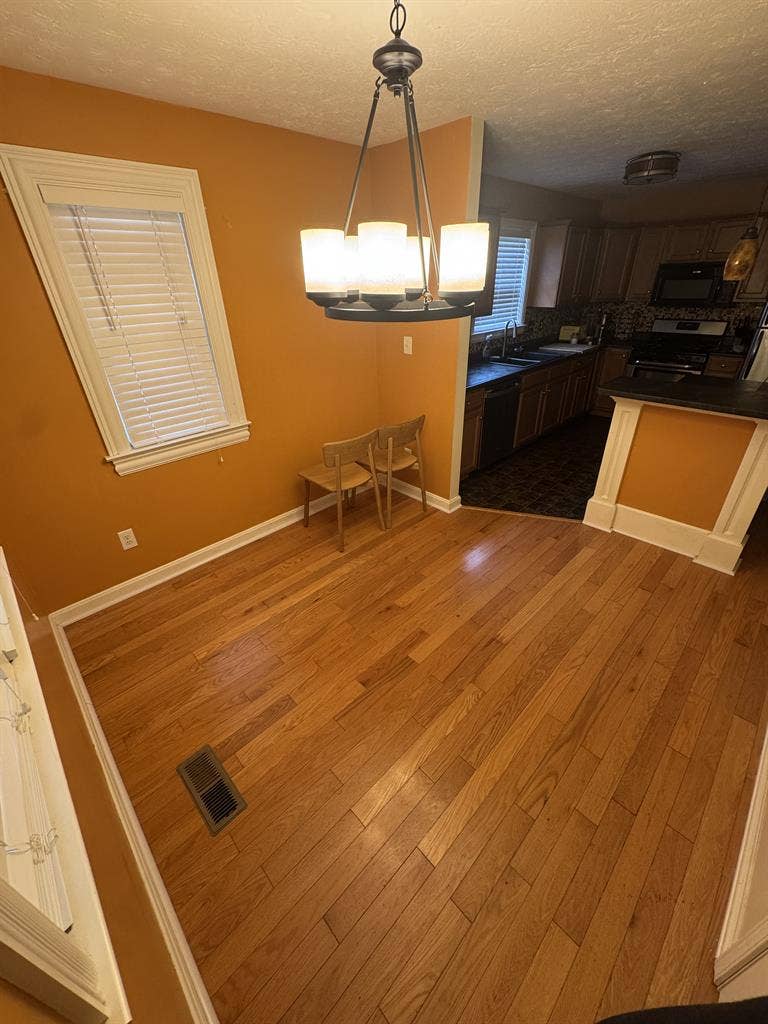 Private Room/Shared Utilities/Wifi