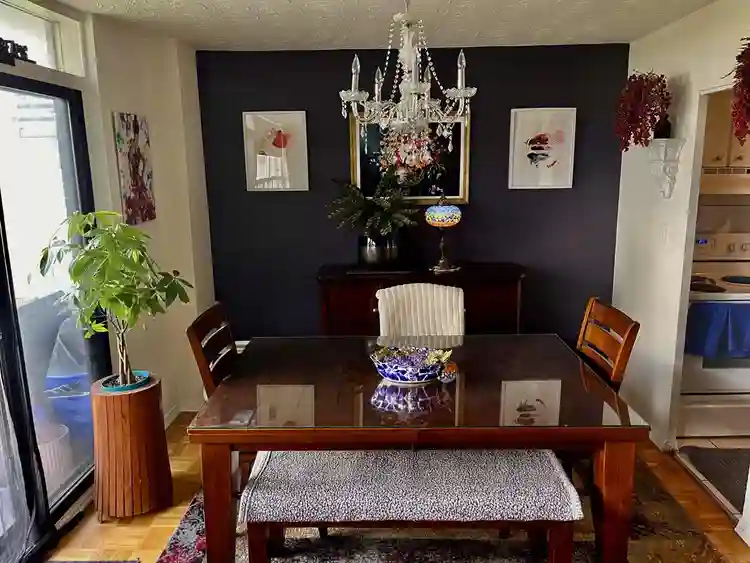 1 bedroom across from High Park