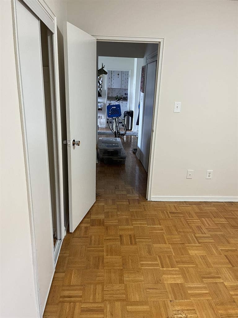 1 bedroom across from High Park