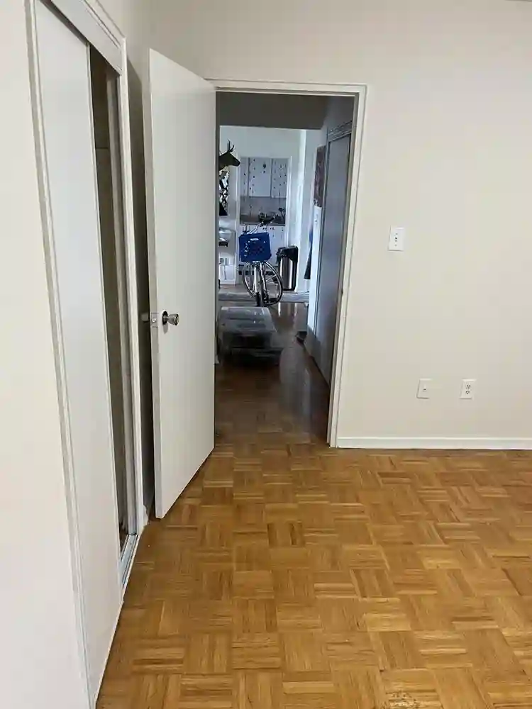 1 bedroom across from High Park