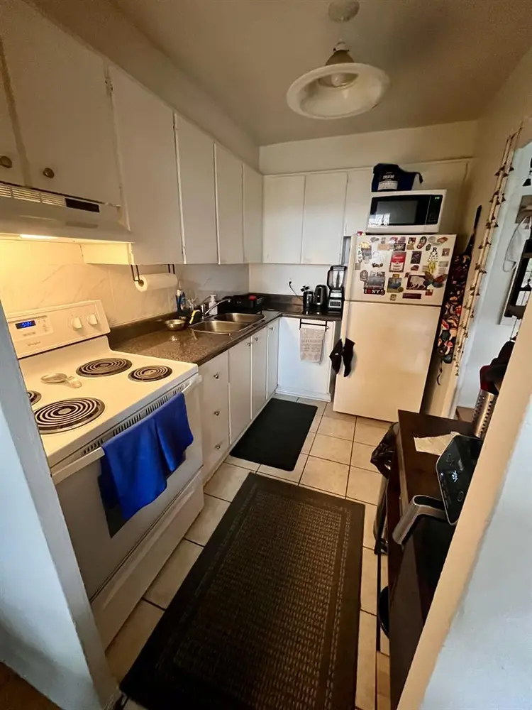 1 bedroom across from High Park