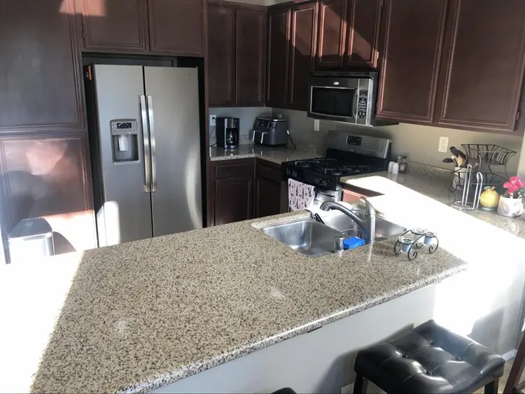 Female Roommate-Utilities Included