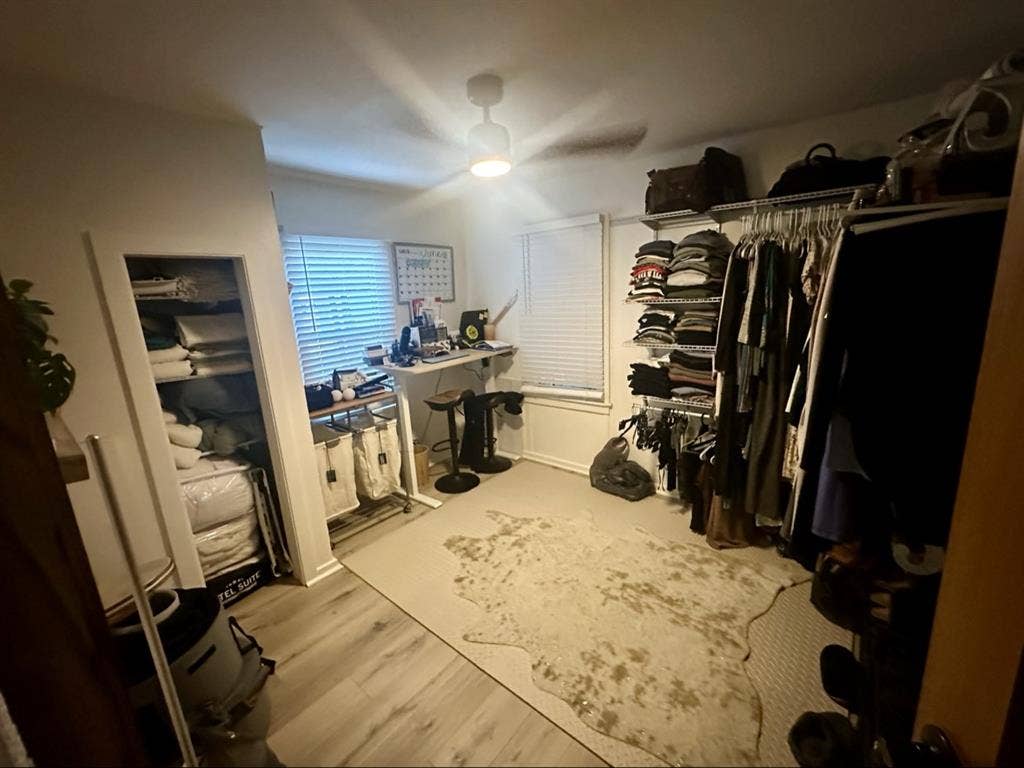 ROOM FOR RENT IN SPACIOUS DUPLEX