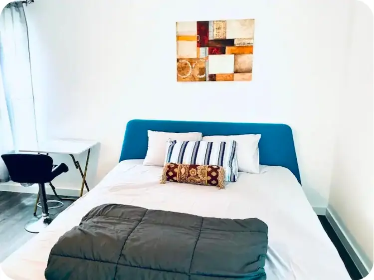 1BD/1BA – FULLY FURNISHED + MASTER