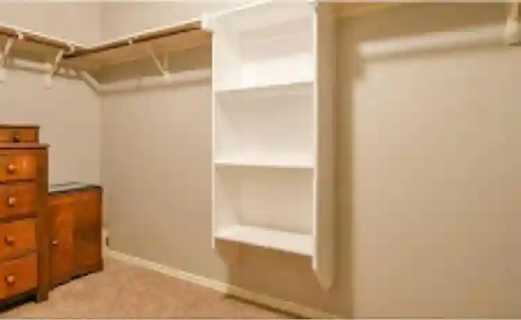 FOR RENT — BEAUTIFUL HOUSE