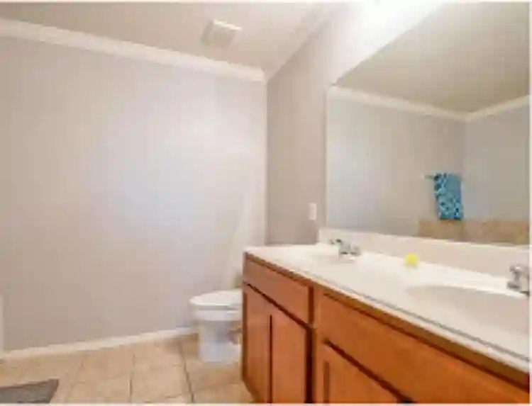 FOR RENT — BEAUTIFUL HOUSE