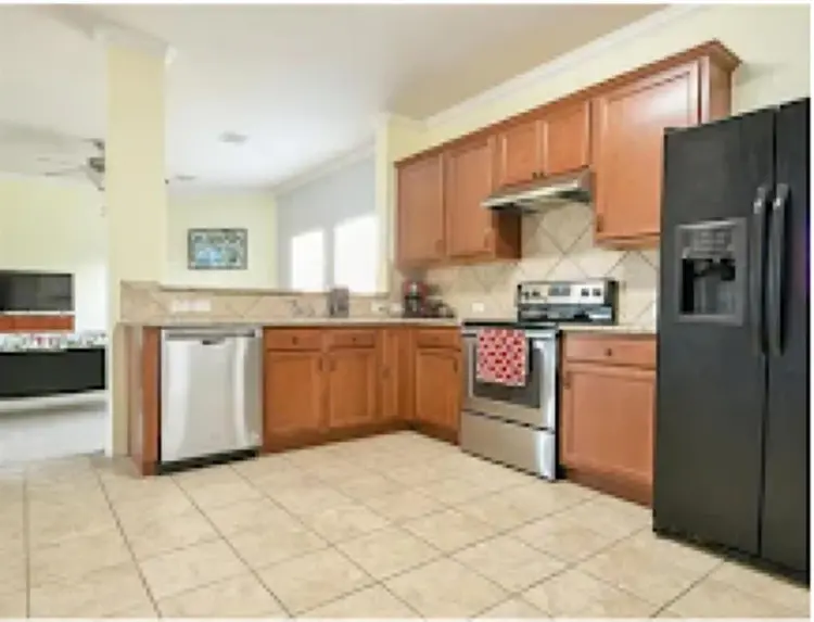 FOR RENT — BEAUTIFUL HOUSE