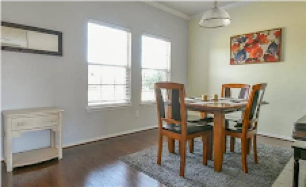 FOR RENT — BEAUTIFUL HOUSE