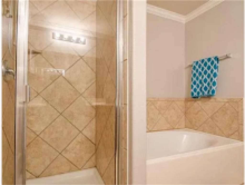 FOR RENT — BEAUTIFUL HOUSE