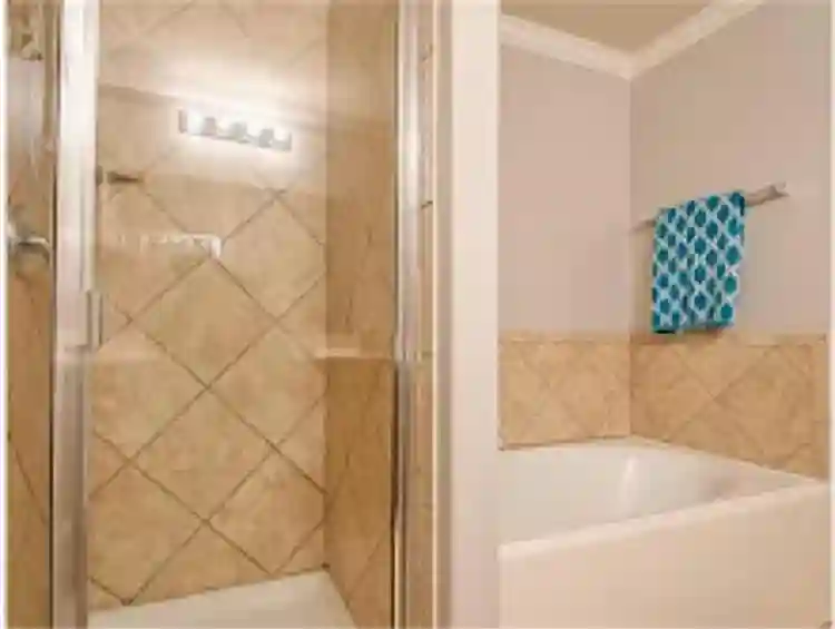 FOR RENT — BEAUTIFUL HOUSE
