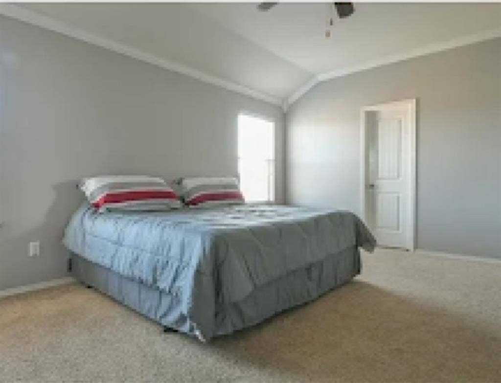 FOR RENT — BEAUTIFUL HOUSE