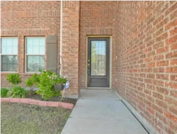 FOR RENT — BEAUTIFUL HOUSE