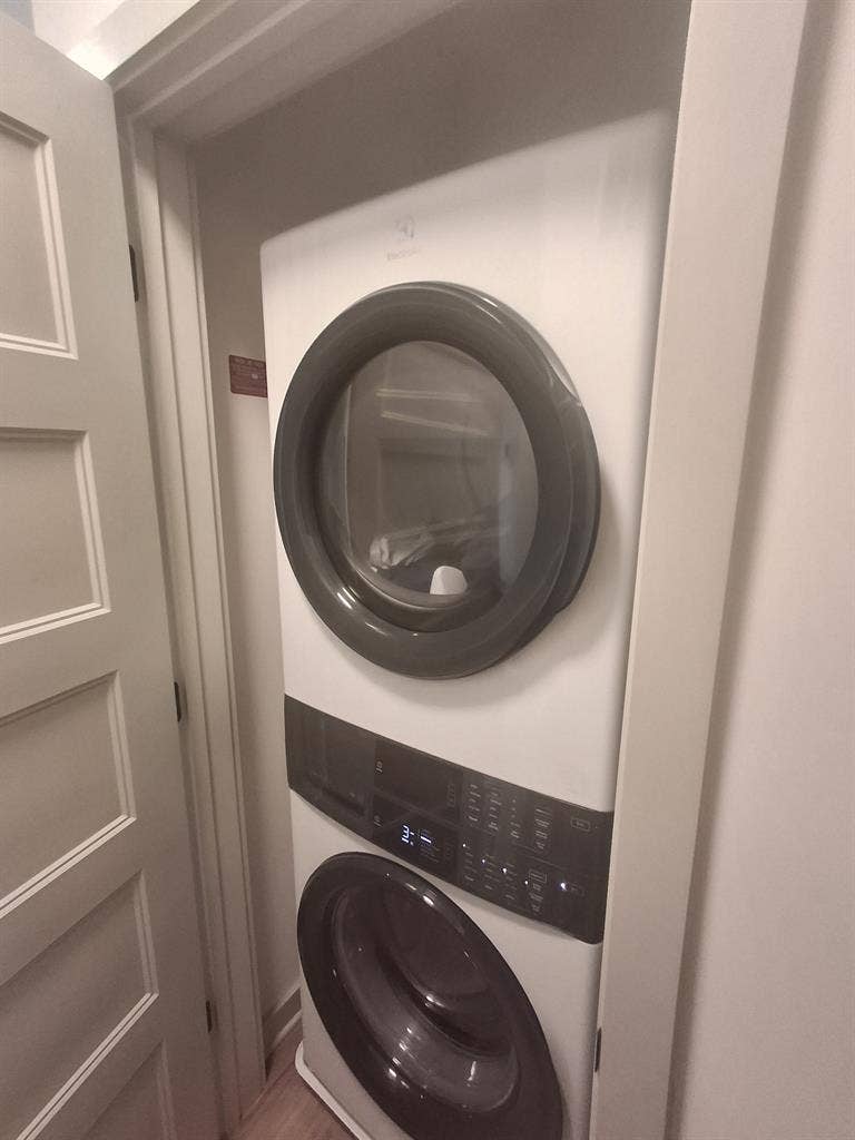 1bdr apartment sublease 6 months