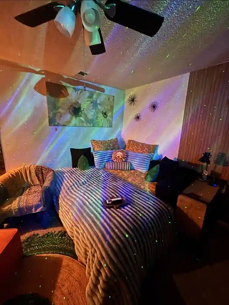 Furnished Room in Cozy Townhome