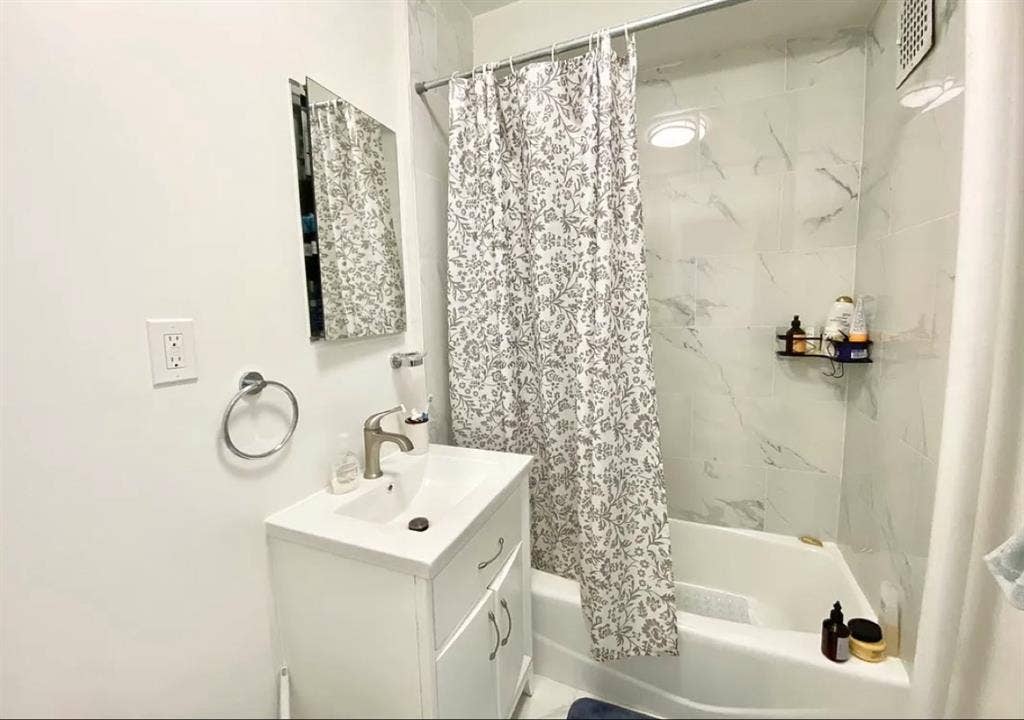 Fully Furnished 1-Bedroom Apartment